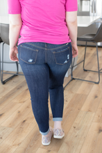 Load image into Gallery viewer, Kancan Distressed Skinny Jeans
