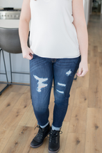 Load image into Gallery viewer, Kancan Distressed Skinny Jeans