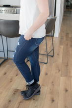 Load image into Gallery viewer, Kancan Distressed Skinny Jeans