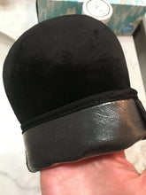 Load image into Gallery viewer, Premium Double Sided Tanning Mitt