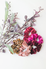 Load image into Gallery viewer, Pink &amp; Leopard Velvet Scrunchies - 5pack
